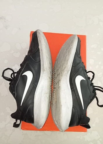 36 Beden Nike deri spor ayakkabı