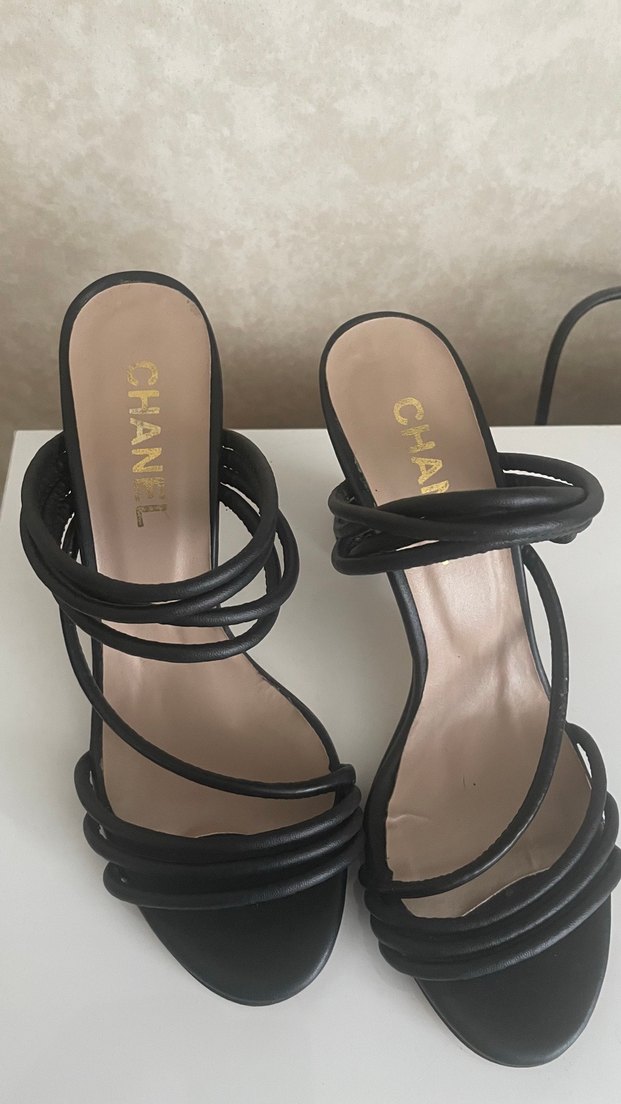 Chanel topuklu sandalet - Görsel 2