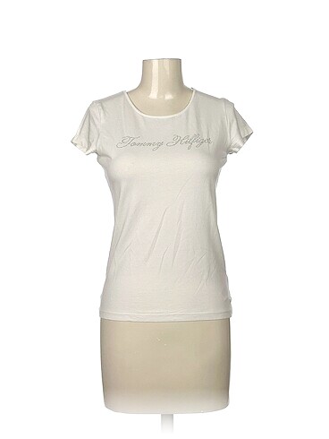 Tommy Hilfiger T-shirt %70 İndirimli.