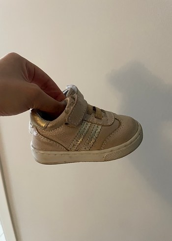 Kız Çocuk Parlak Altın Yılan Desenli ortopedik Ayakkabı - Görsel 2