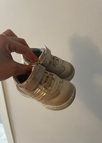 Kız Çocuk Parlak Altın Yılan Desenli ortopedik Ayakkabı - Görsel 3