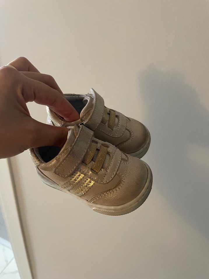 Kız Çocuk Parlak Altın Yılan Desenli ortopedik Ayakkabı - Görsel 3