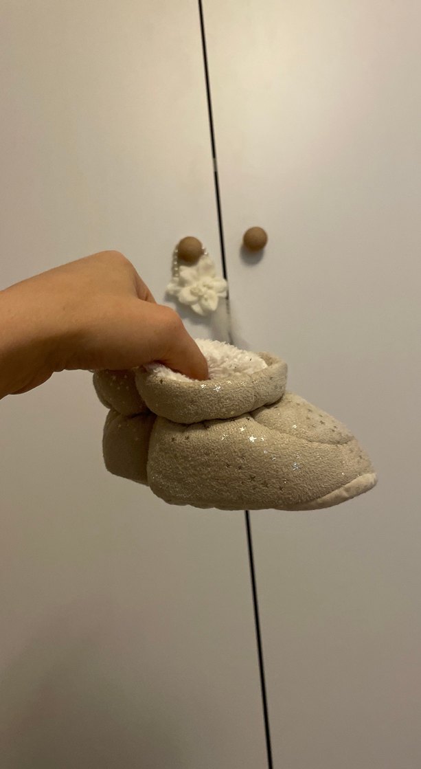 Kız Çocuk Beyaz Peluşlu Sıcak Ev Terliği - Görsel 2