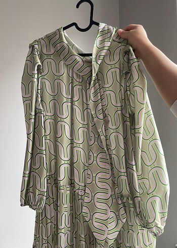 Yeşil Desenli etek kısmı piliseli elbise - Görsel 4