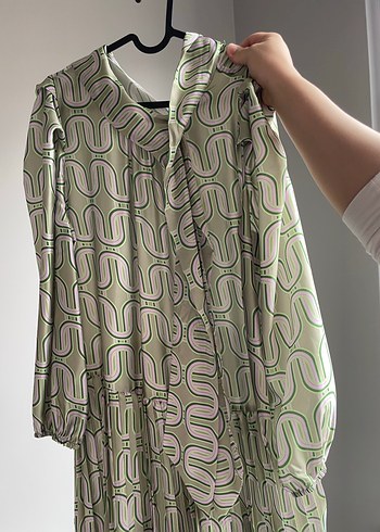 Yeşil Desenli etek kısmı piliseli elbise - Görsel 3