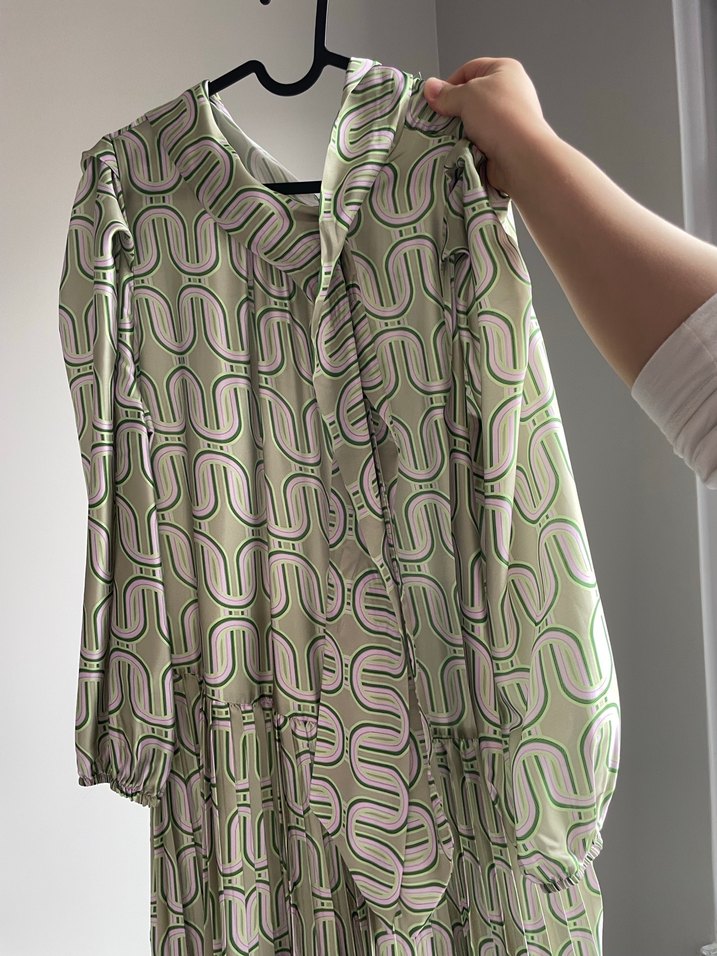 Yeşil Desenli etek kısmı piliseli elbise - Görsel 3