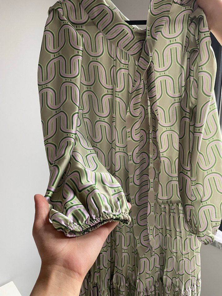 Yeşil Desenli etek kısmı piliseli elbise - Görsel 5