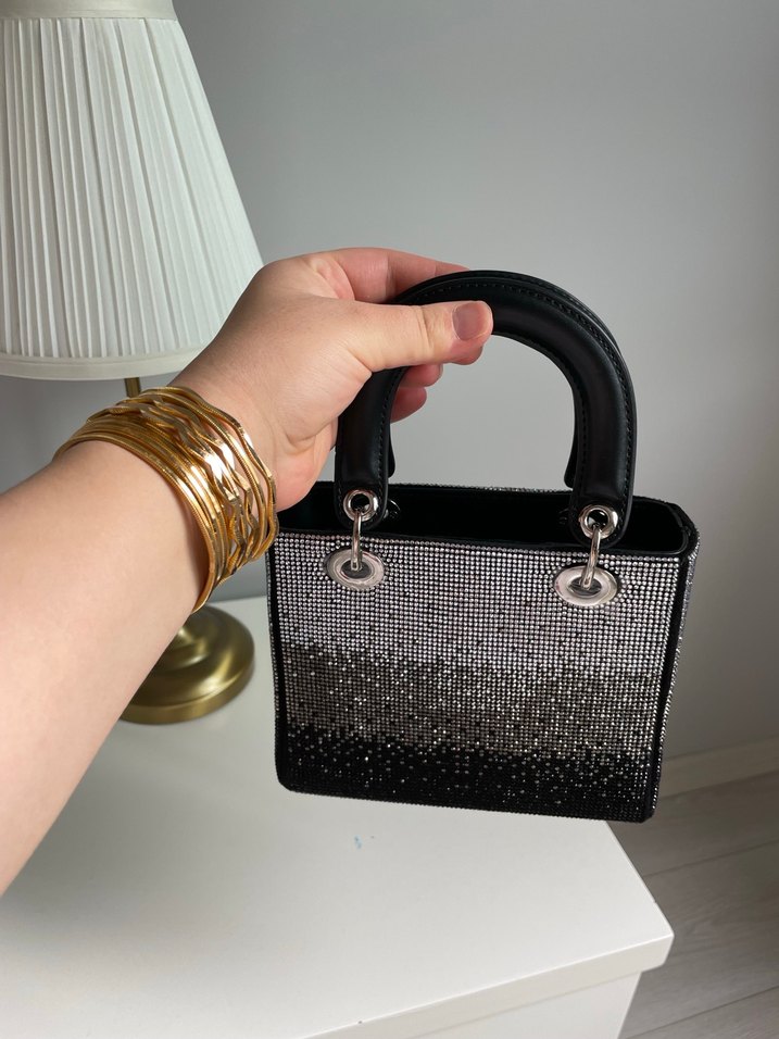 Parlak Payetli Siyah Deri El Çantası - Görsel 3