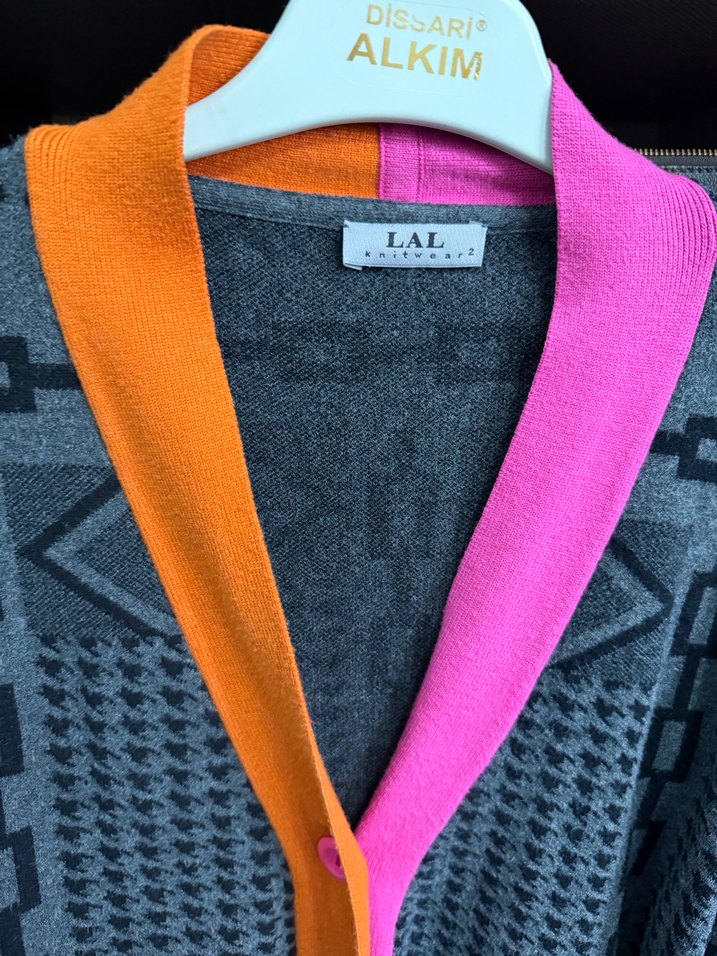 Desenli Gri Örgü Mini Hırka - Görsel 3