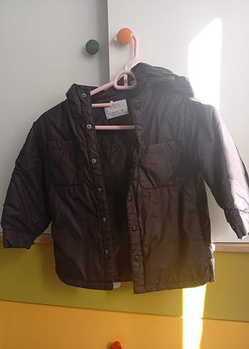 Düğmeli siyah Erkek Çocuk Mont - Görsel 4