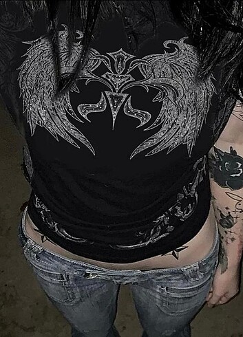 Gothic crop 