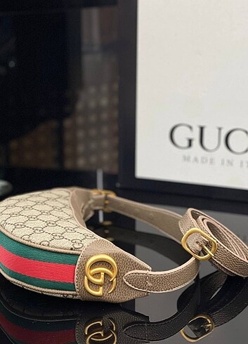 Beden çeşitli Renk Gucci 
