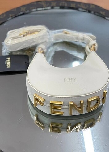  Beden siyah Renk Fendi Graph mini 