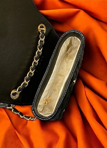Guess Guess taşlı askılı çanta