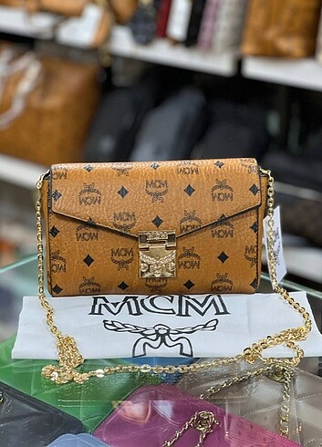 MCM askılı çanta 