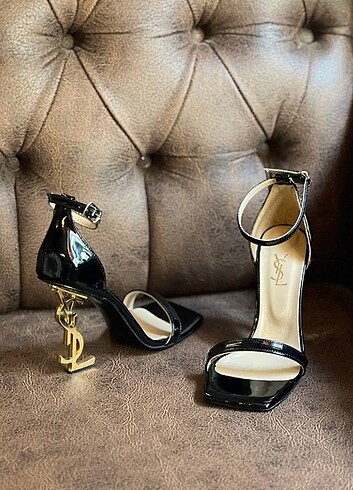 38 Beden siyah Renk Yves Saint Laurent Topuklu ayakkabı 