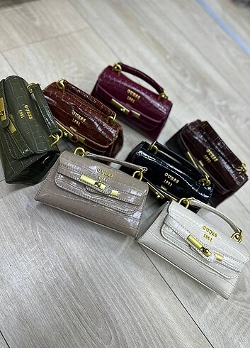  Beden bordo Renk Guess askılı çanta 