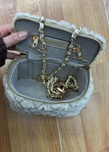  Beden Chanel vanity puff