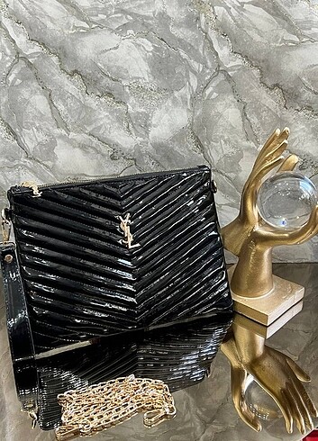 Yves Saint Laurent Clucht 