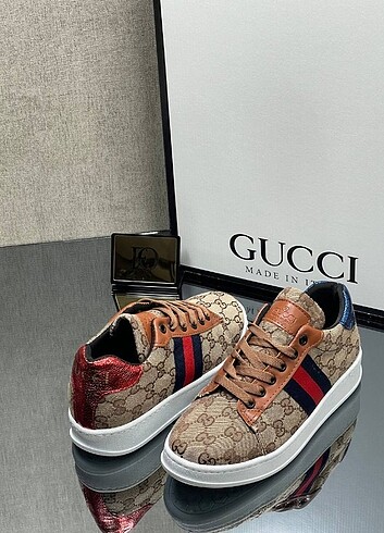 38 Beden kahverengi Renk Gucci spor ayakkabı 
