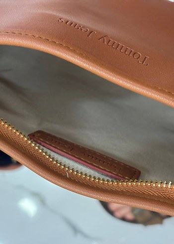 Beden kahverengi Renk Tommy Hilfiger Baskılı Kahverengi Deri Çanta