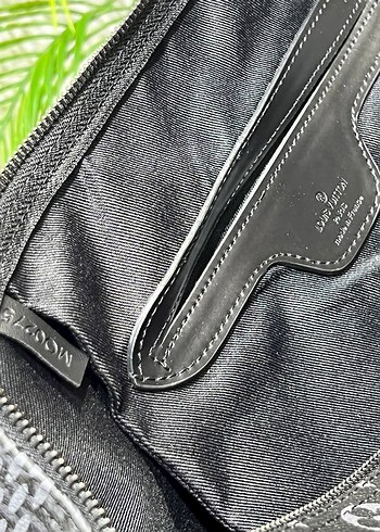 Beden Louis Vuitton Kahverengi el valizi