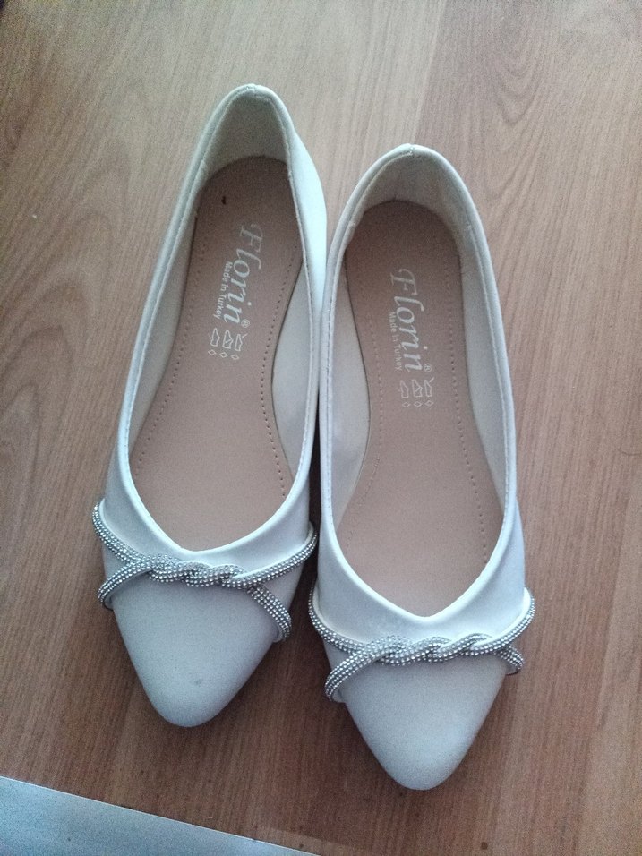 Kız Çocuk Beyaz Fiyonklu Babet - Görsel 3