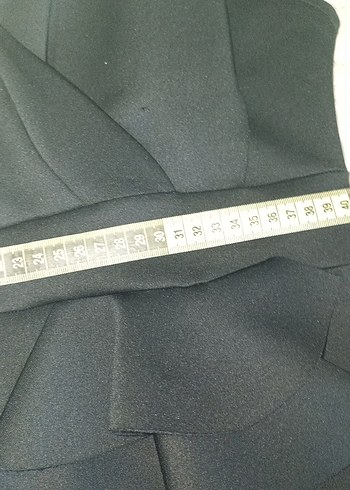 Siyah V Yakalı Kolsuz Midi Elbise - Görsel 2