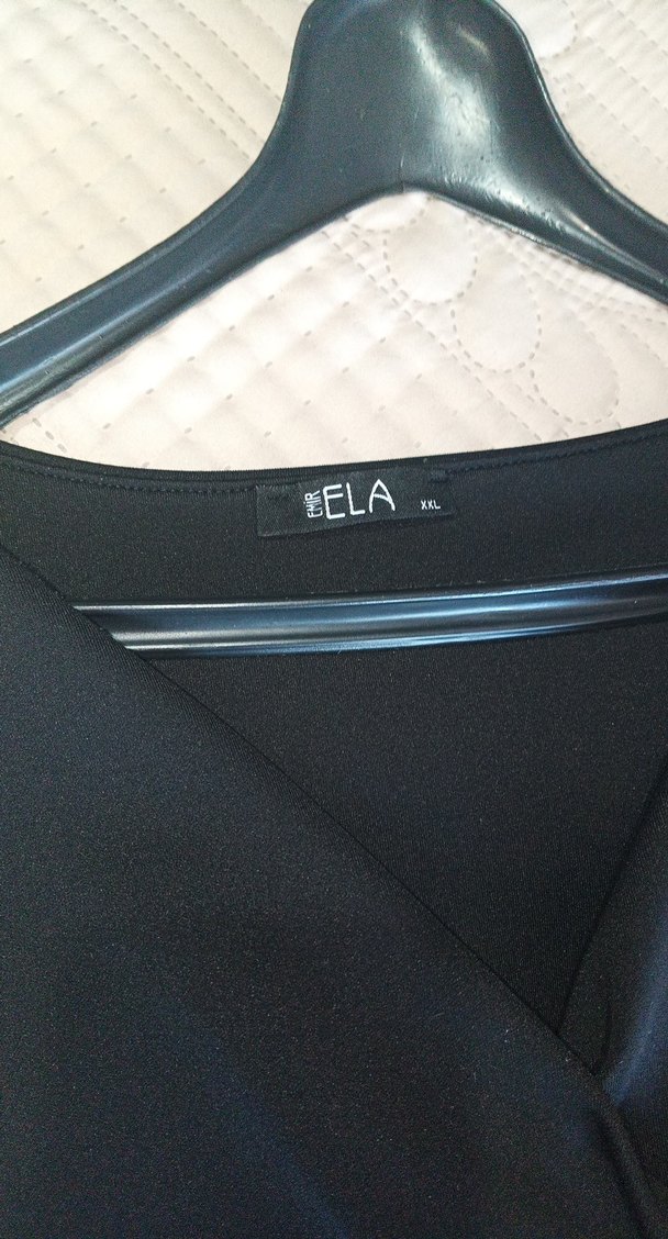 Siyah V Yakalı Kolsuz Midi Elbise - Görsel 3