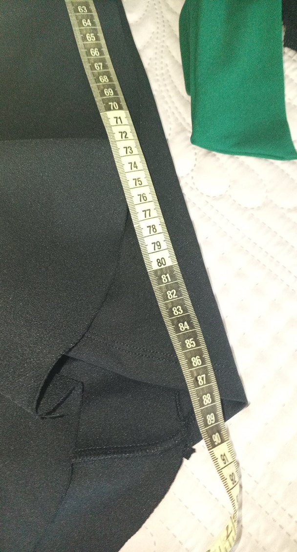 Siyah V Yakalı Kolsuz Midi Elbise - Görsel 5