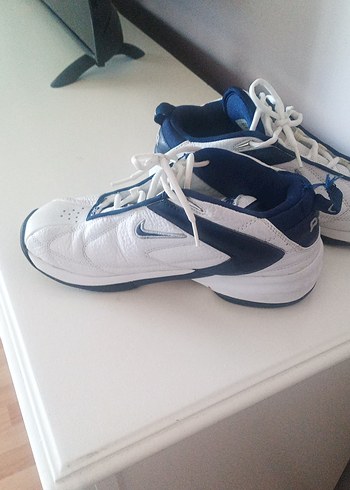 Beyaz Bağcıklı Basketbol Ayakkabısı - Görsel 3