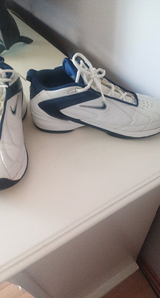 Beyaz Bağcıklı Basketbol Ayakkabısı - Görsel 2