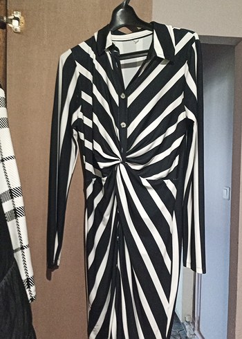 Zebra Desenli Uzun Kollu Siyah Elbise - Görsel 2