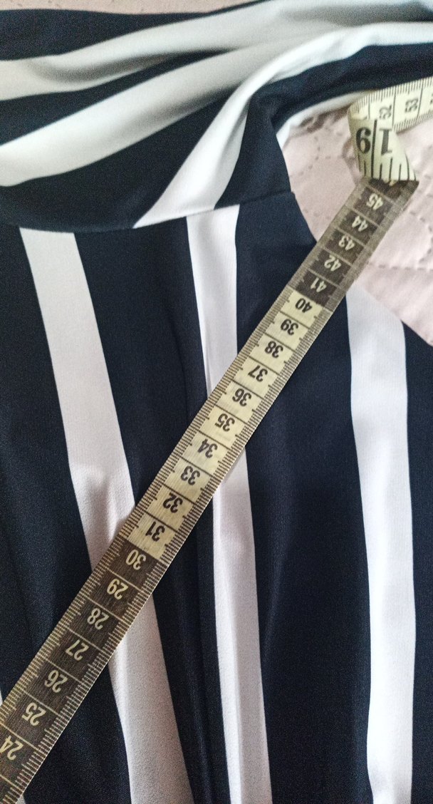 Zebra Desenli Uzun Kollu Siyah Elbise - Görsel 4