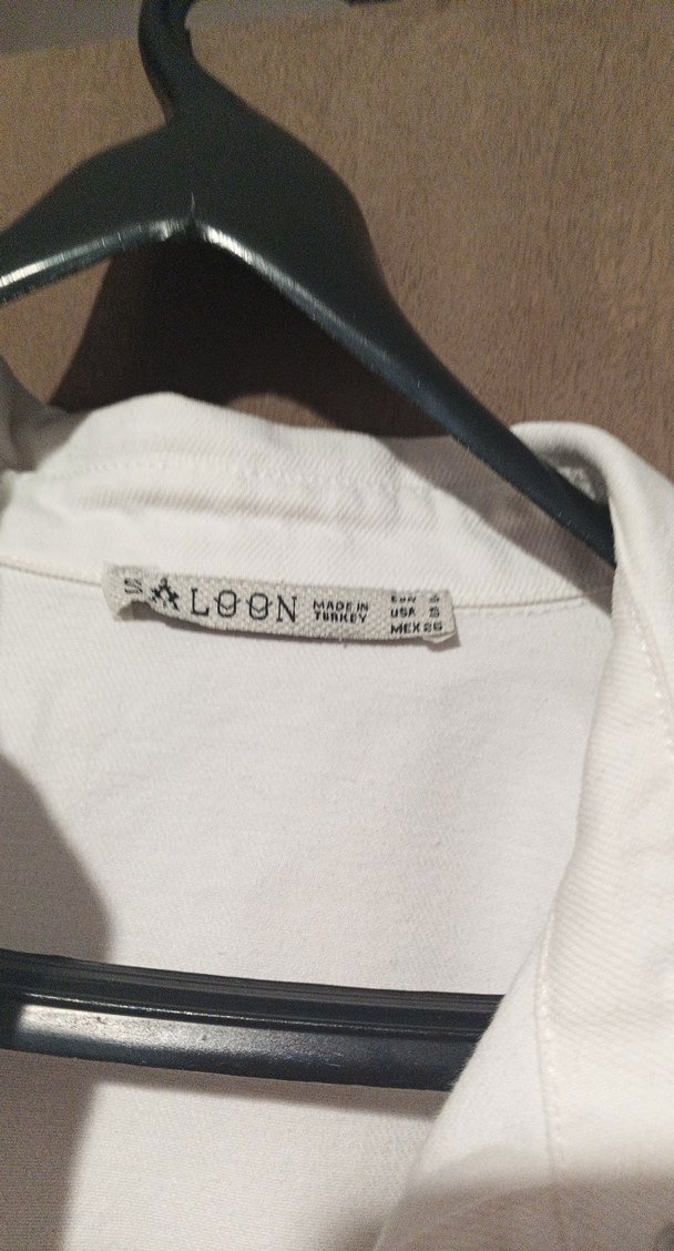 Nakışlı Beyaz Düğmeli Kadın Gömlek - Görsel 3