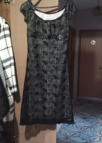 Siyah Dantel Detaylı Siyah Midi Elbise - Görsel 2