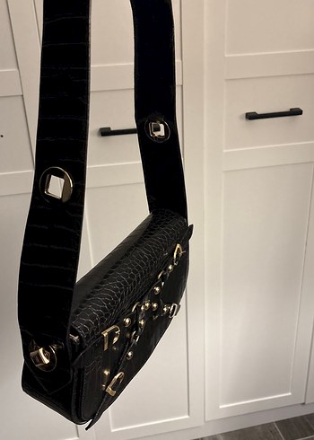 Kilitli Siyah Yılan Derisi Desenli Deri Çanta - Görsel 5