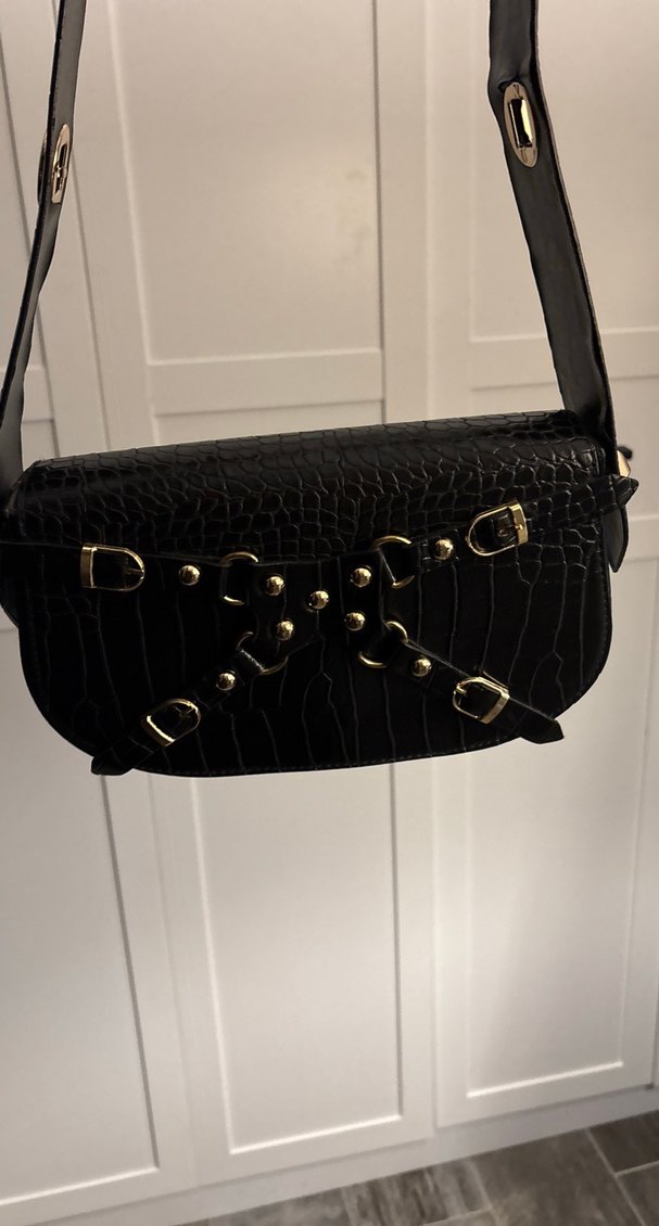 Kilitli Siyah Yılan Derisi Desenli Deri Çanta - Görsel 4