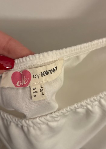 Dantel Detaylı Beyaz Kısa Kollu Bluz - Görsel 2