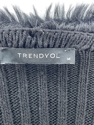 m Beden siyah Renk Trendyol & Milla Bluz %70 İndirimli.