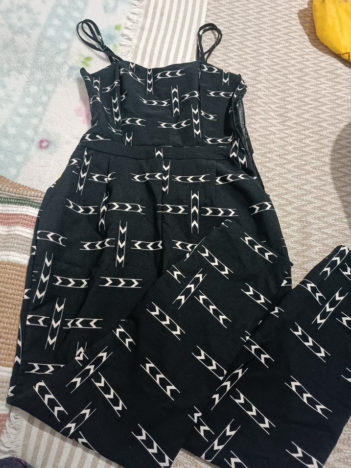 Siyah Desenli Askılı tulum - Görsel 2