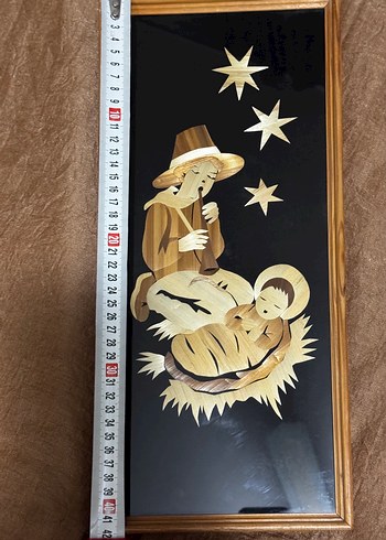 Altın Renkli Karanlık Temalı Tablo - Görsel 4