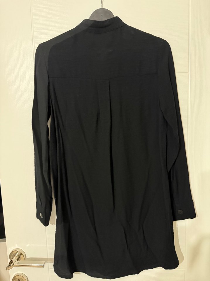 Siyah Düğmeli Hakim Yakalı Midi Gömlek - Görsel 2