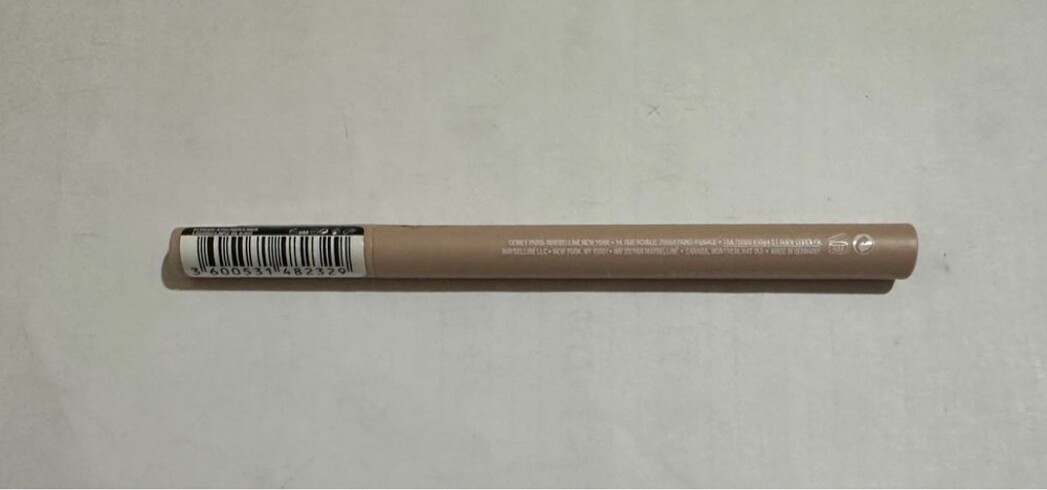  Beden Renk Maybelline Gigi Hadid Eyeliner GG05