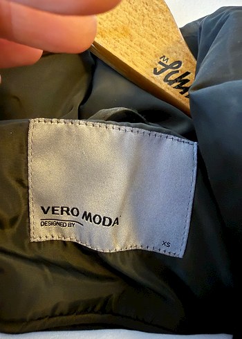 Kaz tüyü şapkalı şişme uzun mont - Görsel 4