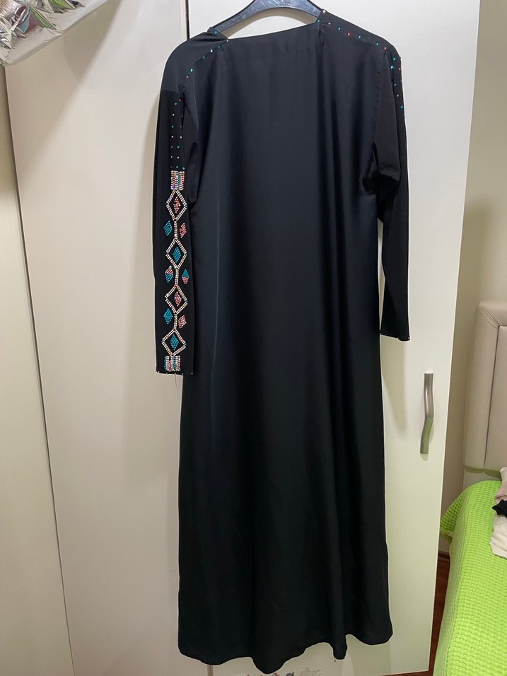 Boncuk İşlemeli Uzun Kollu Ferace - Görsel 2