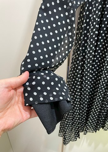 Puantiye Desenli Piliseli Tunik - Görsel 4