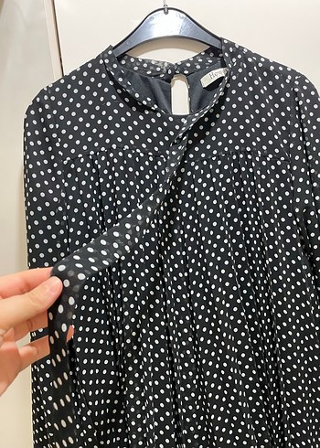 Puantiye Desenli Piliseli Tunik - Görsel 3