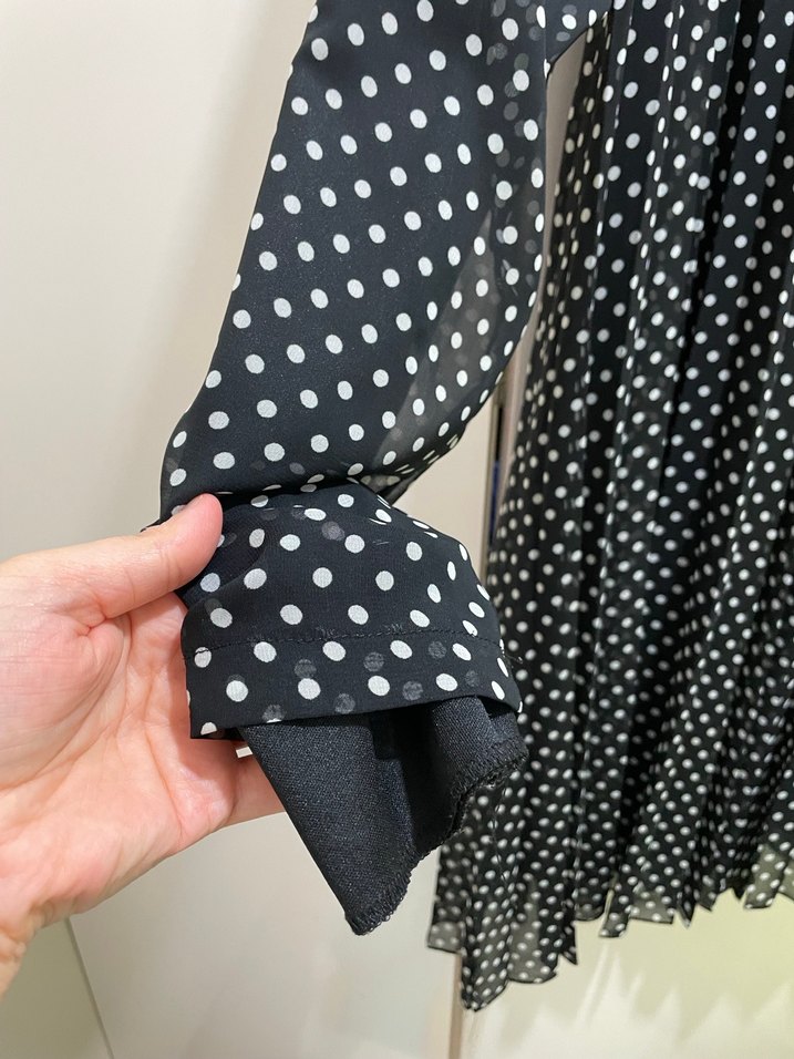 Puantiye Desenli Piliseli Tunik - Görsel 4