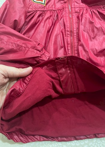 Bordo Kapüşonlu Kız Çocuk Yağmurluk - Görsel 3